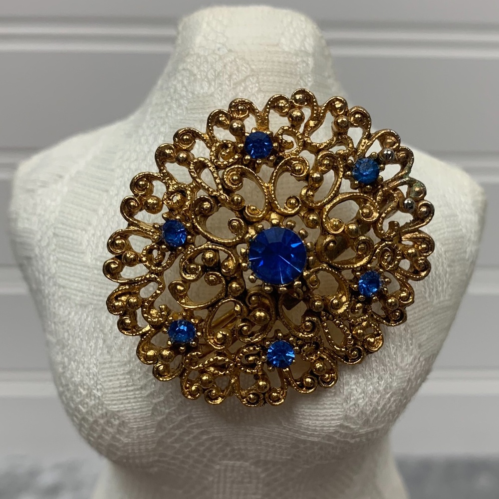 JJ Johnette Jewelry Ornate Brooch Vintage